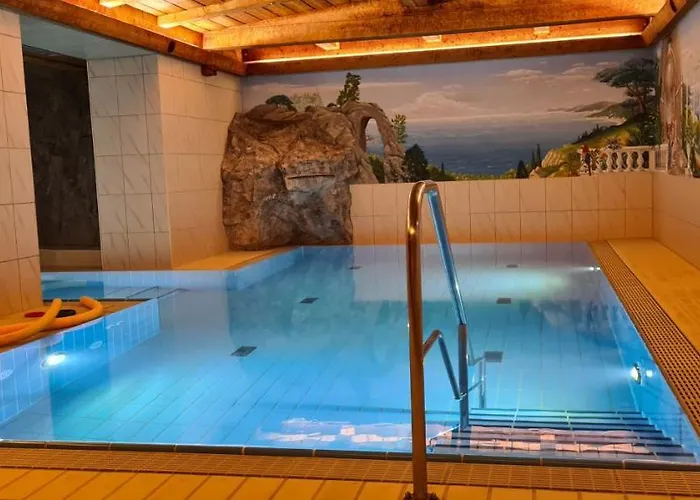 Hotel Alpenhof 4*